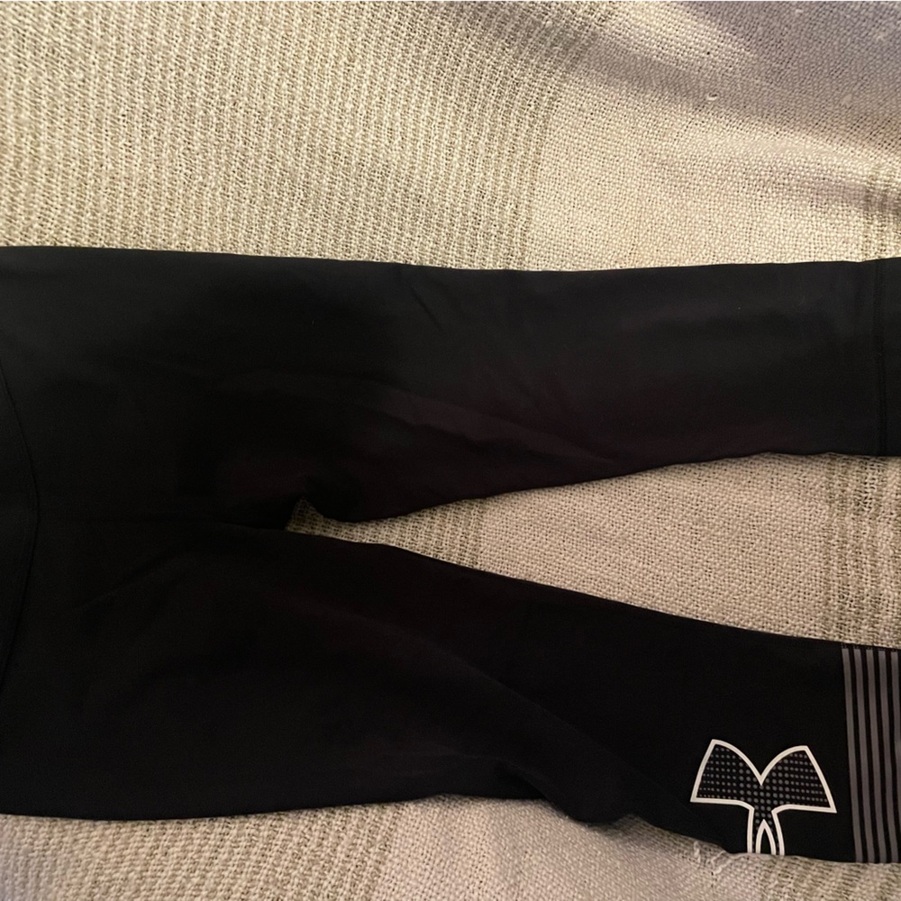 Under Armour small fitted capri